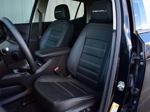 Used 2024 GMC Terrain Denali w/ Denali Premium Package image 18