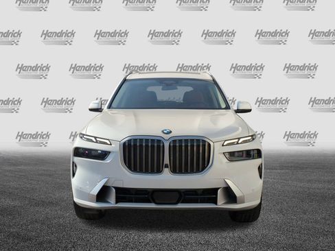 Used 2024 BMW X7 xDrive40i image 3