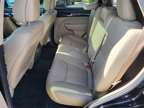 Used 2012 Kia Sorento EX w/ EX V6 Premium Pkg image 10