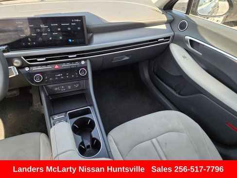 Used 2024 Hyundai Sonata SEL FWD image 16