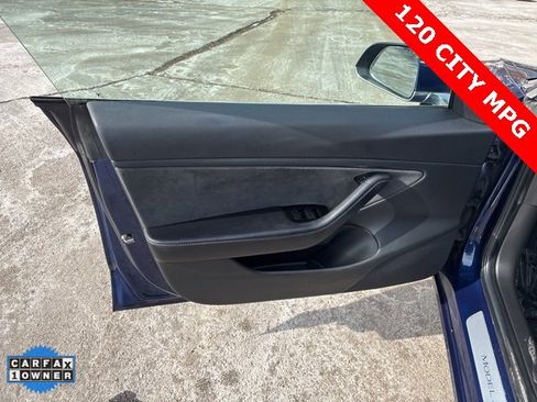 Used 2018 Tesla Model 3 Long Range image 11
