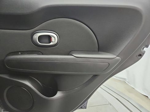 Used 2015 Kia Soul + FWD image 23