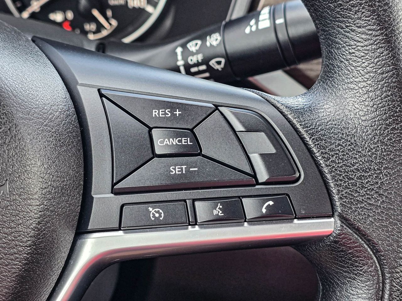 Used 2025 Nissan Altima 2.5 SV FWD image 26