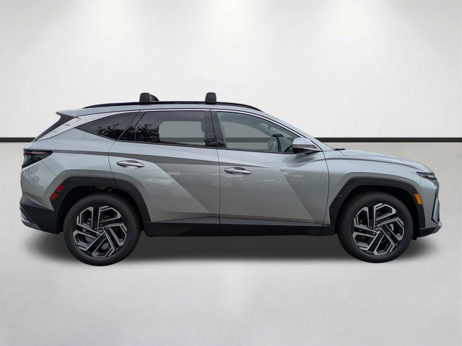 New 2026 Hyundai Tucson Limited FWD image 4