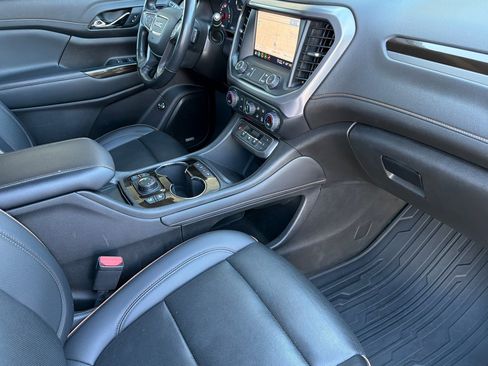 Used 2022 GMC Acadia AT4 w/ Technology Package AWD/4WD image 14