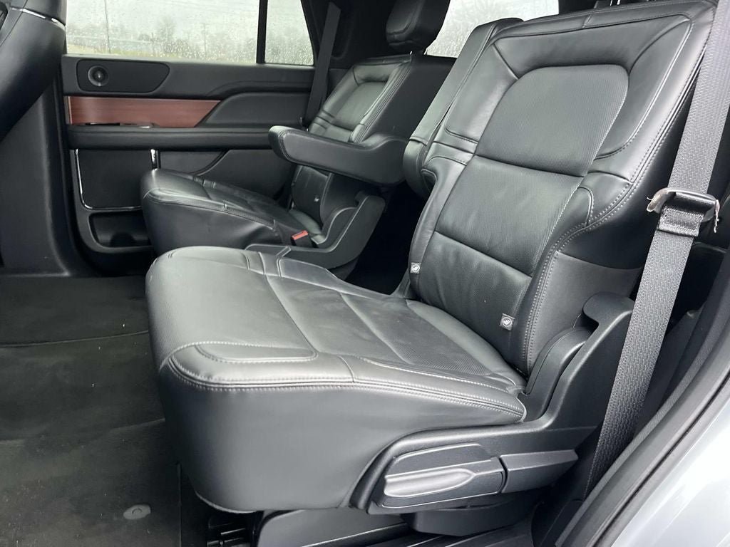Used 2023 Lincoln Navigator Reserve AWD/4WD image 22