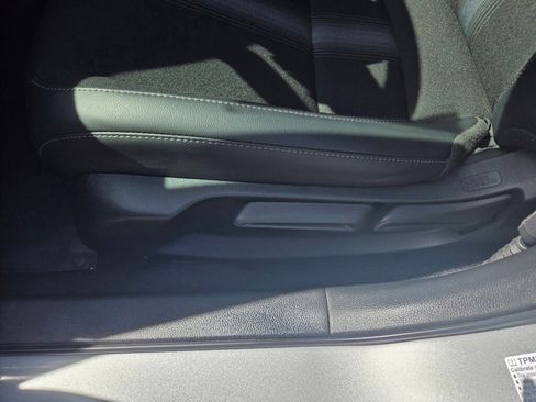 Used 2025 Honda Civic Sport image 14