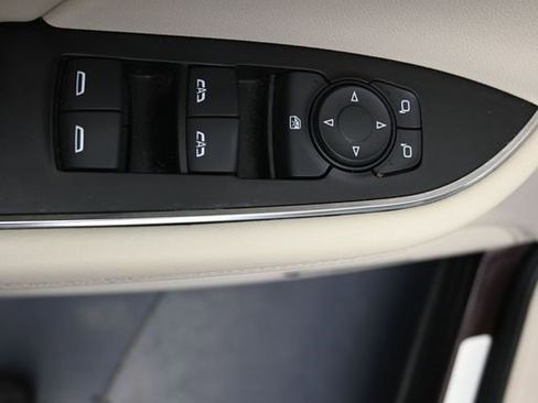 Used 2023 Buick Envision Avenir image 7