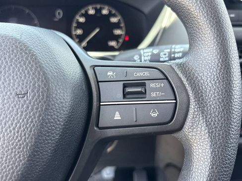 Certified 2025 Honda HR-V LX image 26