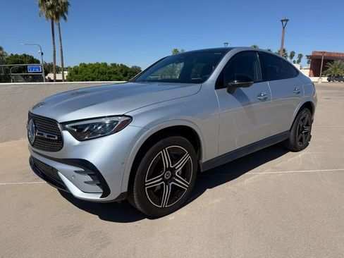 Used 2024 Mercedes-Benz GLC 300 4MATIC image 2