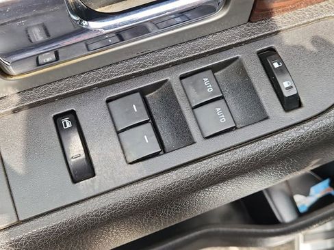 Used 2012 Ford F150 Lariat w/ Lariat Chrome Pkg image 22