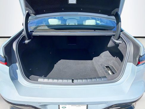 Used 2024 BMW 760i xDrive w/ Executive Package image 14