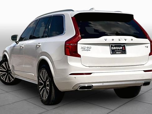 Used 2021 Volvo XC90 T5 Momentum w/ Protection Package Premier FWD image 12