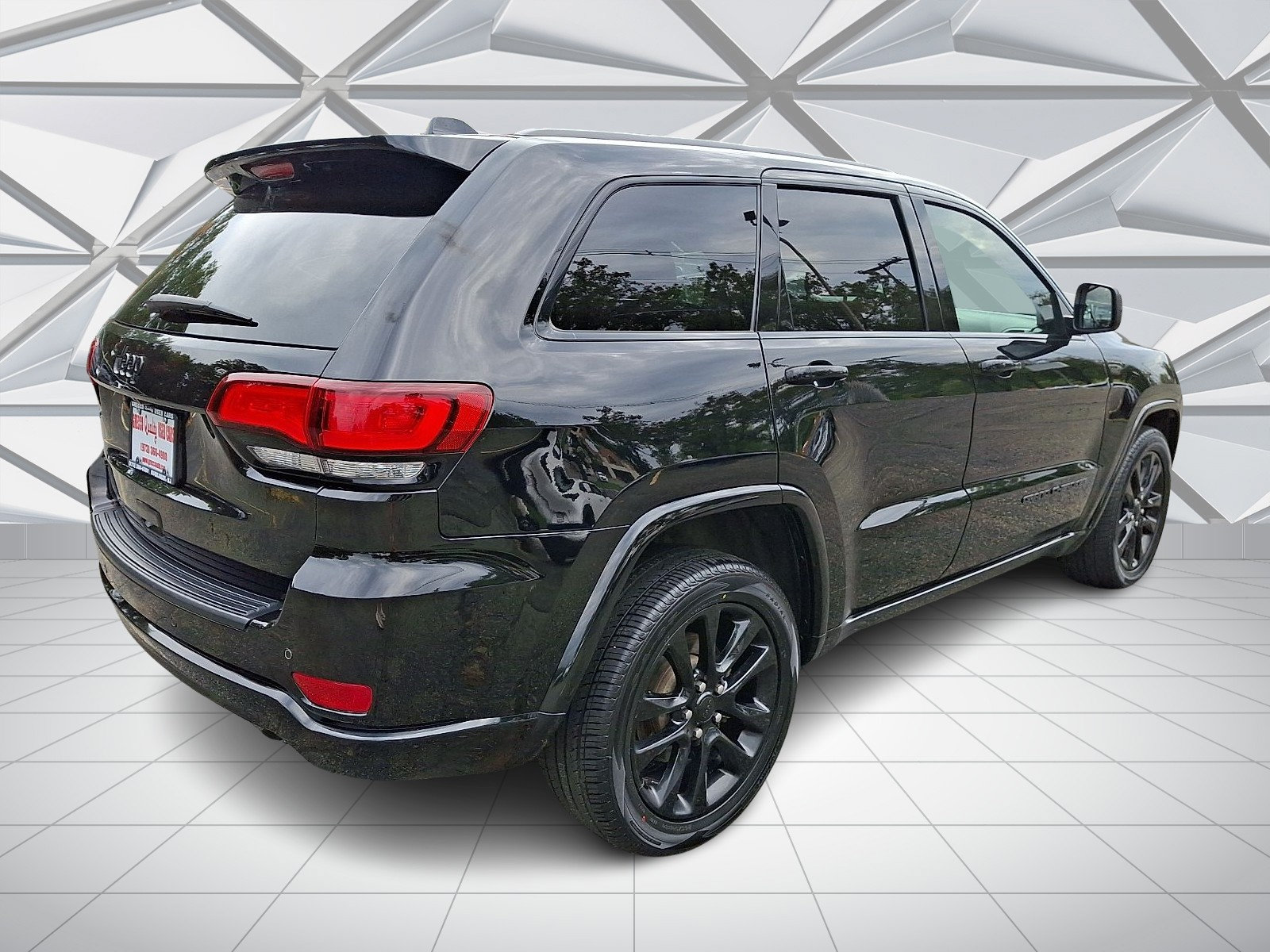 Used 2021 Jeep Grand Cherokee Laredo X AWD/4WD image 11