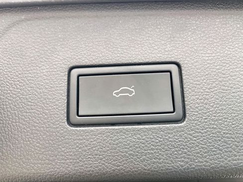 Used 2024 Volkswagen Atlas SEL Premium R-Line AWD/4WD image 38