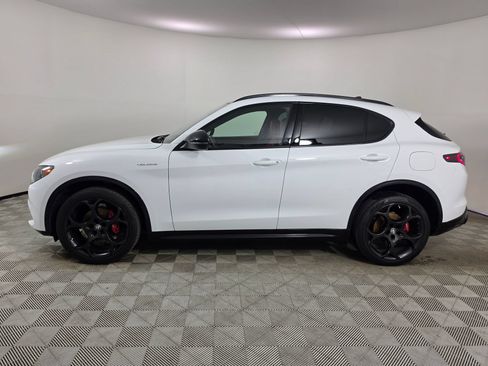 Used 2024 Alfa Romeo Stelvio Veloce AWD/4WD image 4