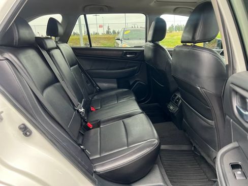 Used 2018 Subaru Outback 2.5i Limited AWD/4WD image 10