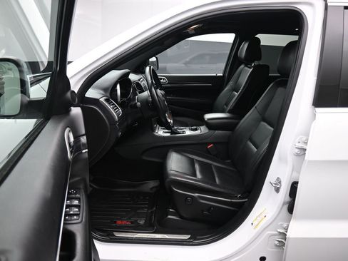 Used 2020 Jeep Grand Cherokee Limited image 11