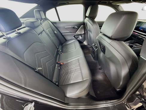 Used 2025 BMW 530i xDrive w/ Premium Package image 29