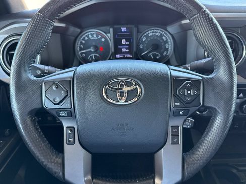 Used 2020 Toyota Tacoma TRD Sport w/ TRD Premium Sport Package AWD/4WD image 33