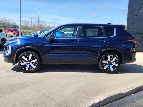 New 2026 Mitsubishi Outlander SE AWD/4WD image 19