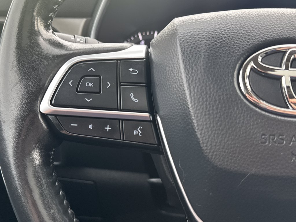 Used 2020 Toyota Highlander Limited AWD/4WD image 18