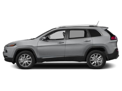 Used 2015 Jeep Cherokee Limited w/ Luxury Group AWD/4WD image 3
