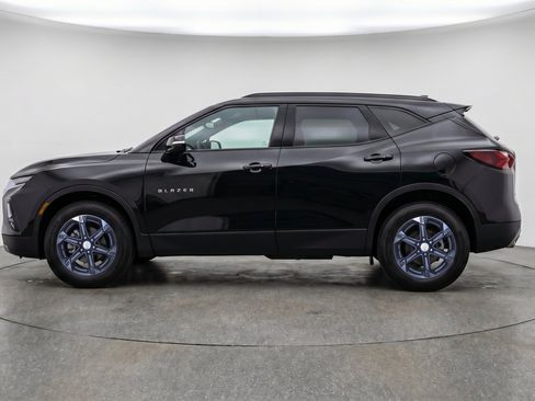 Used 2025 Chevrolet Blazer LT FWD image 5