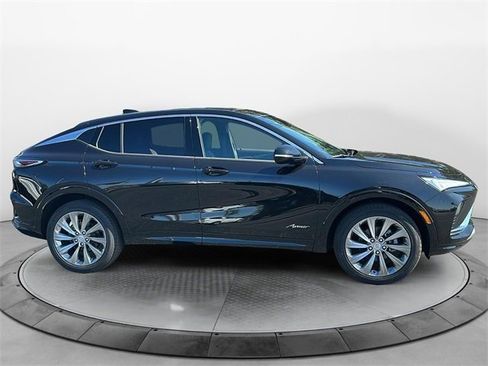 New 2025 Buick Envista Avenir image 8
