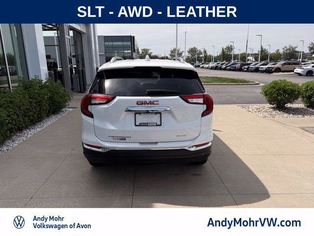 Used 2024 GMC Terrain SLT AWD/4WD image 7
