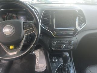 Used 2019 Jeep Cherokee Limited AWD/4WD image 7
