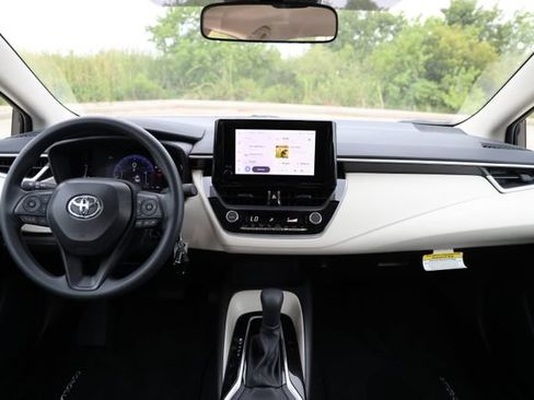 New 2026 Toyota Corolla LE FWD image 27