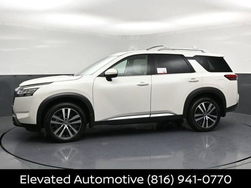 Certified 2023 Nissan Pathfinder Platinum w/ Cargo Package AWD/4WD image 2