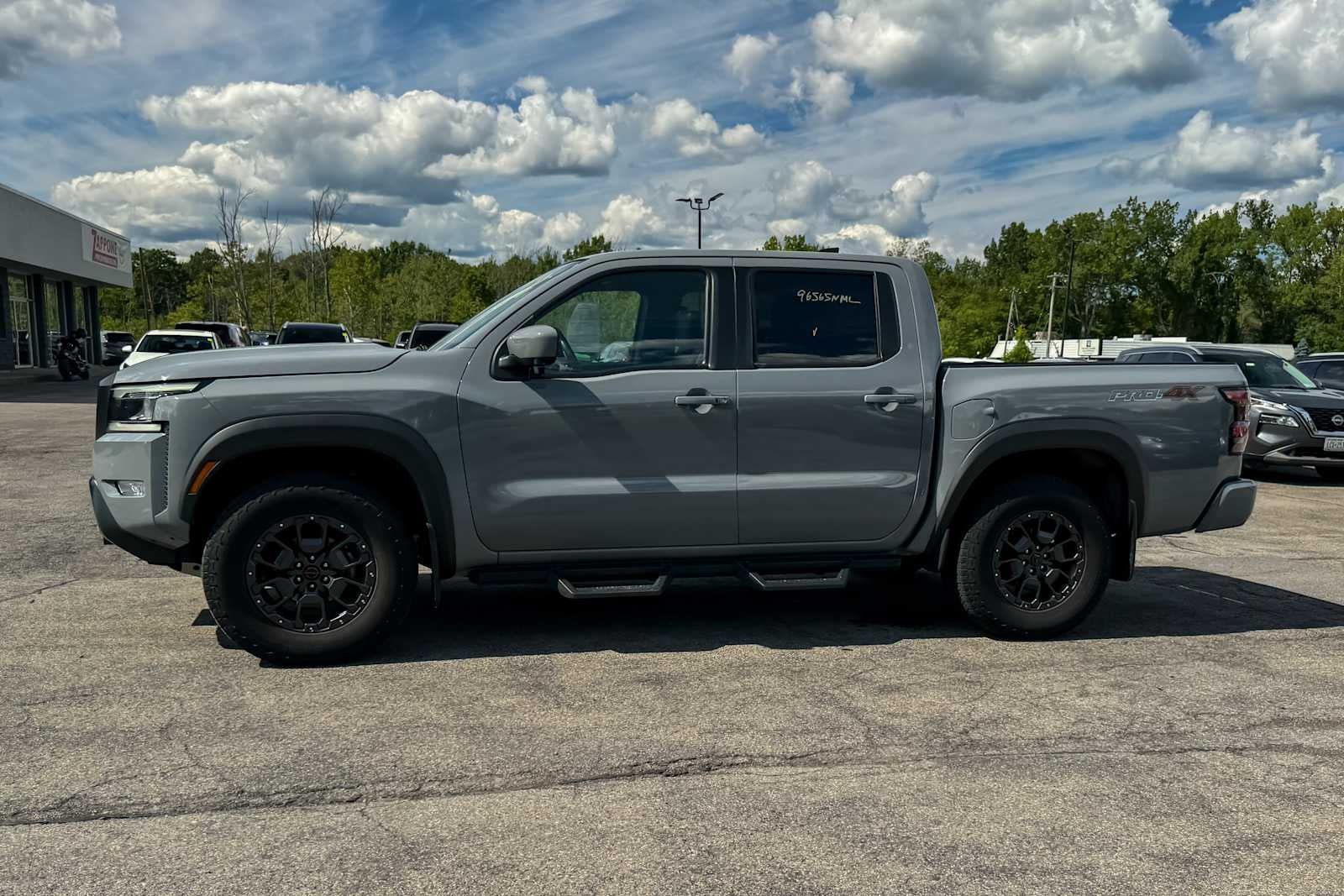 Certified 2023 Nissan Frontier PRO-4X w/ Pro-4X Premium Package AWD/4WD image 6