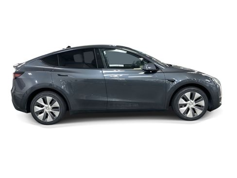 Certified 2023 Tesla Model Y AWD image 7