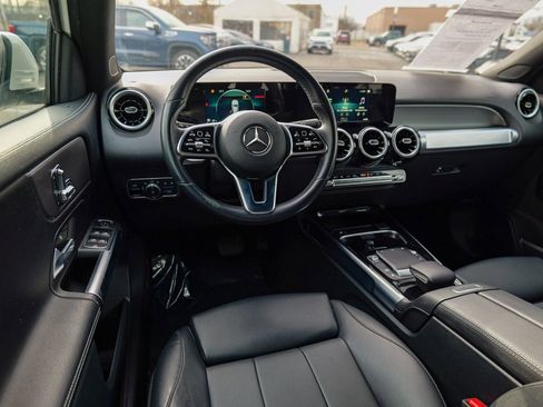 Used 2022 Mercedes-Benz GLB 250 image 37
