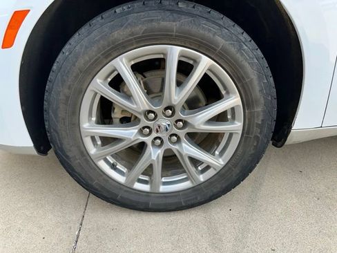 Used 2023 Buick Enclave Essence w/ Experience Buick Package FWD image 14