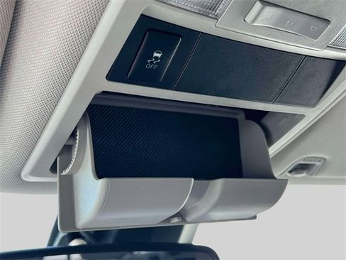 Used 2018 Toyota Tacoma SR5 image 31