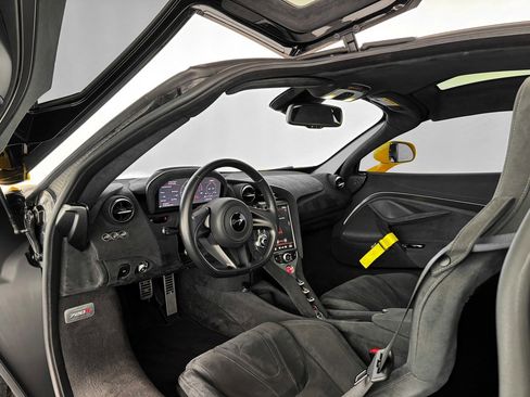 Used 2019 McLaren 720S Performance image 13