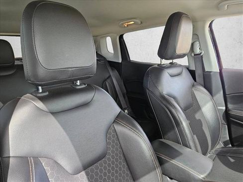Used 2018 Jeep Compass Latitude w/ Popular Equipment Group AWD/4WD image 19