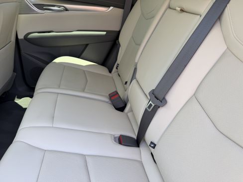 Certified 2023 Cadillac XT5 Premium Luxury FWD image 17