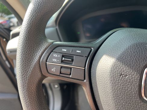 Used 2023 Honda Accord EX image 18