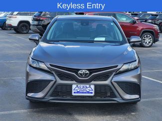Used 2023 Toyota Camry SE video 2