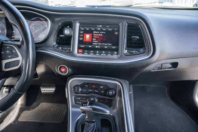 Used 2019 Dodge Challenger SRT Hellcat RWD image 32