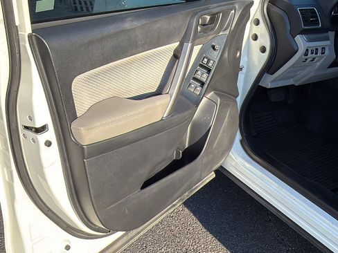 Used 2018 Subaru Forester 2.5i Premium image 10