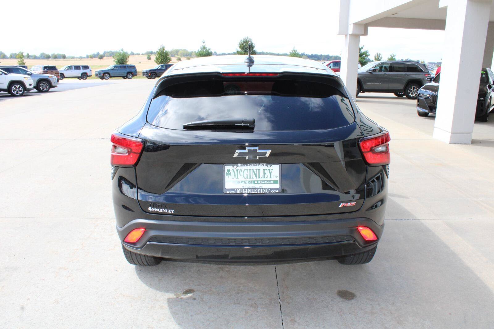 Used 2024 Chevrolet Trax RS FWD image 8