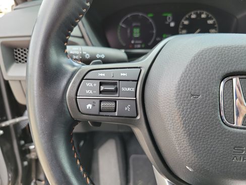 Used 2025 Honda CR-V Sport image 28