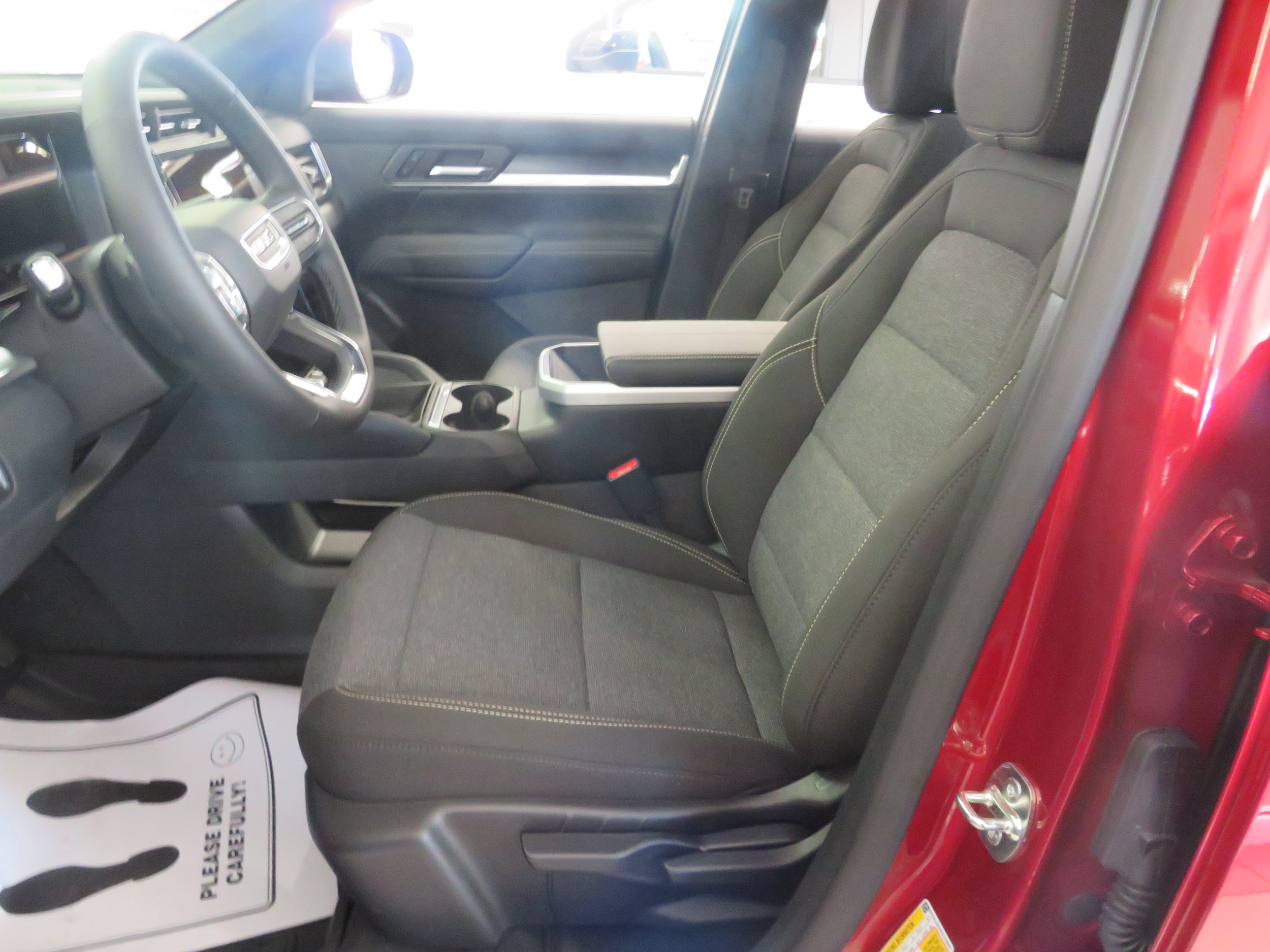 New 2027 GMC Terrain Elevation w/ LPO, Floor Liner Package AWD/4WD image 11