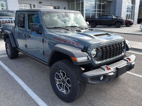 Used 2024 Jeep Gladiator Mojave w/ Convenience Group AWD/4WD image 2