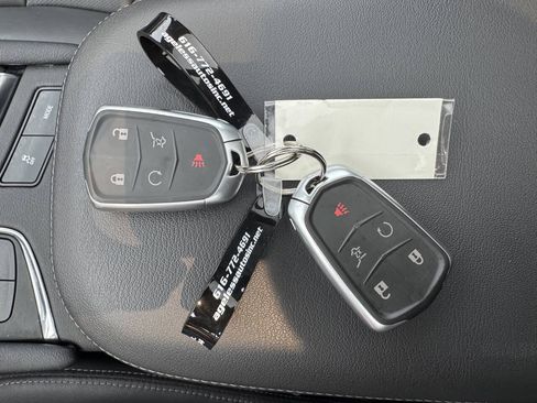 Used 2024 Cadillac XT5 Sportv w/ Technology Package AWD/4WD image 18